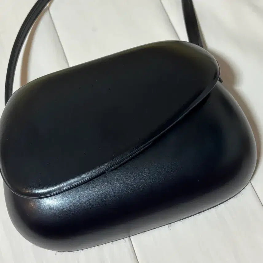 [BUNJANG] Zara Minimal Box Bag Black / 자라 미니멀 박스백 블랙