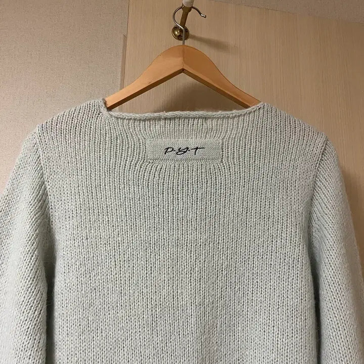 [BUNJANG] Fromis_9 Ringo Alpaca Knit / 프영띵 링고 알파카니트