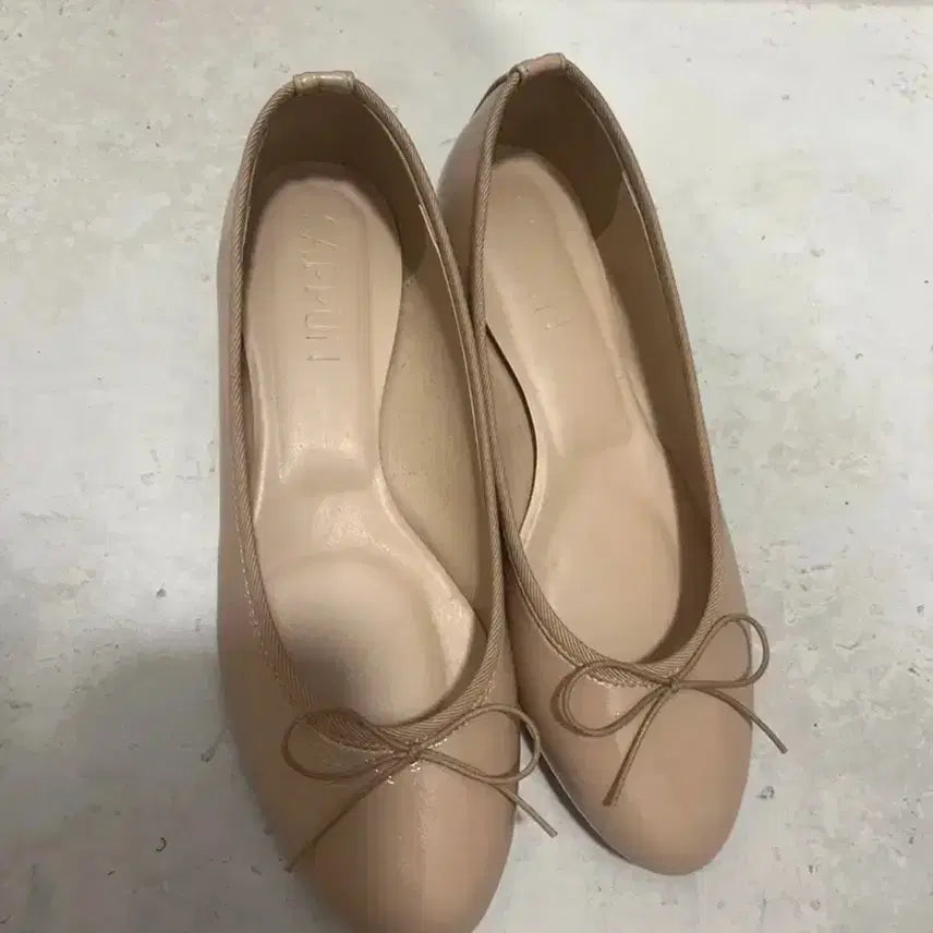 [BUNJANG] SAPPUN Rubelli Flat Shoes Beige / 사뿐 러벨리 플랫 슈즈 250 베이지