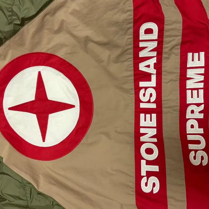 [BUNJANG] Supreme Stone Island 23FW Down Puffer Jacket Olive L / 슈프림 스톤아일랜드 23fw 다운 푸퍼 자켓 올리브 L 판매합니다.
