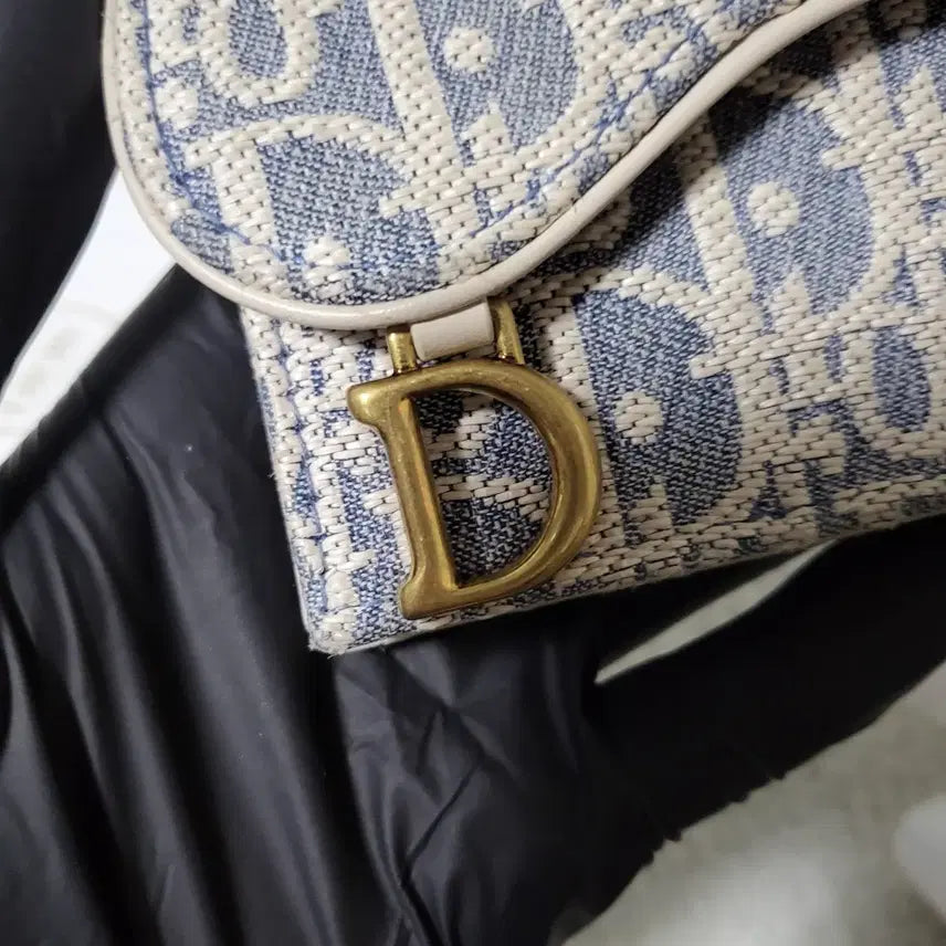 [BUNJANG] Dior Oblique Saddle Card Wallet Light Biscuit / [25년식/한정판] 디올 오블리크 새들 카드지갑 라이트 비스킷