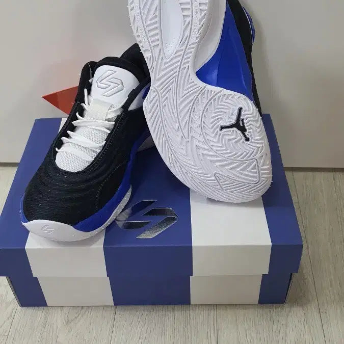 [BUNJANG] Nike Jordan Luka 3 / [새상품235]나이키 조던 루카3