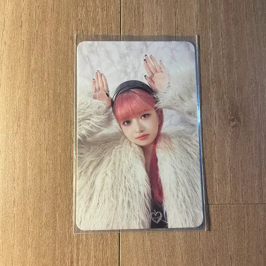 아이브 앨범및 포카 탈덕해서 진짜 엄청 싸게 팔아요ㅠㅠ