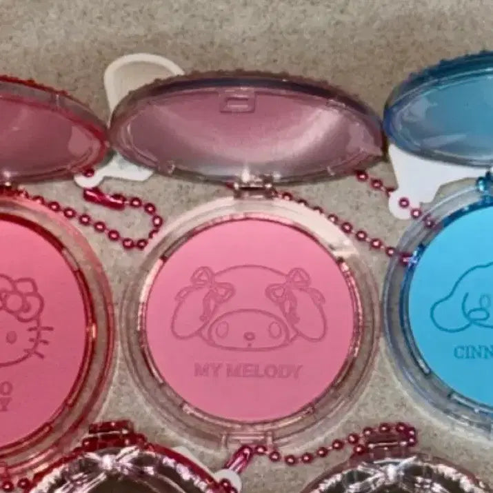 [BUNJANG] Sanrio Kitty &amp; Cinnamoroll Cosmetic Set / 산리오 키라키라 코스메틱 키티&amp;시나모 세트