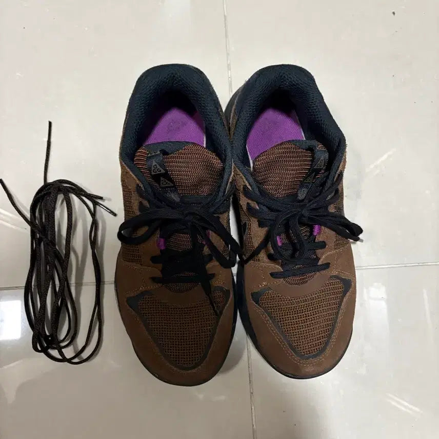 [BUNJANG] Nike ACG Lowcate Sneakers / 나이키 acg 로우케이트 255