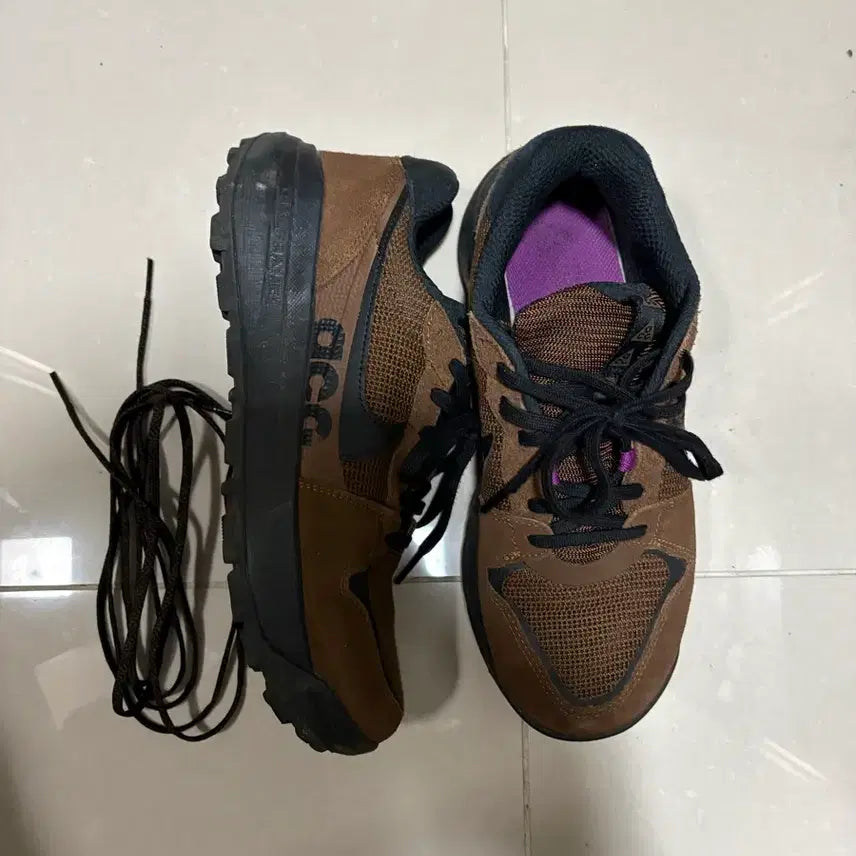 [BUNJANG] Nike ACG Lowcate Sneakers / 나이키 acg 로우케이트 255