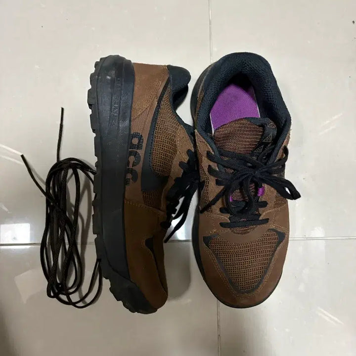 [BUNJANG] Nike ACG Lowcate Sneakers / 나이키 acg 로우케이트 255