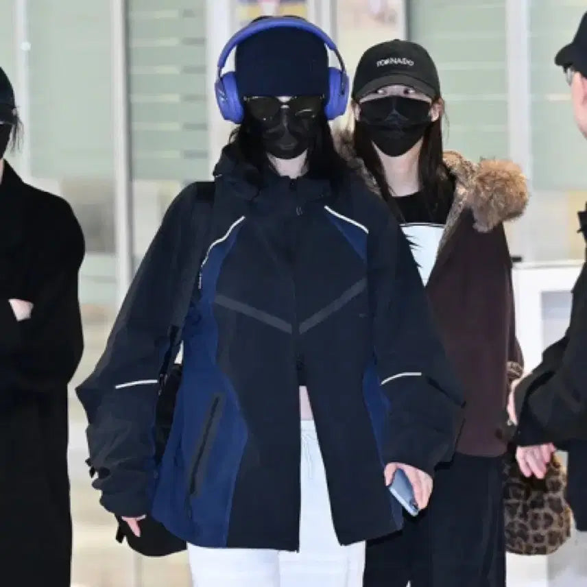 [BUNJANG] Nike Windbreaker Karina S / 나이키 바람막이 s사이즈 (카리나착용)