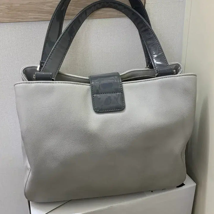 [BUNJANG] Courrèges Gray Leather Tote Bag / 꾸레쥬 그레이 레더 토트백