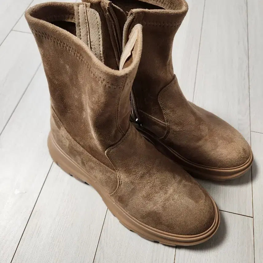 [BUNJANG] M.MOUK One-Coat Stretch Suede Boots Beige (Size 230) / 새상품급)엠.무크 원콧 스판부츠 스웨이드 베이지 사이즈230 집에서 한번