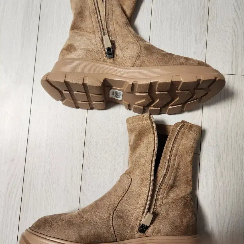 [BUNJANG] M.MOUK One-Coat Stretch Suede Boots Beige (Size 230) / 새상품급)엠.무크 원콧 스판부츠 스웨이드 베이지 사이즈230 집에서 한번