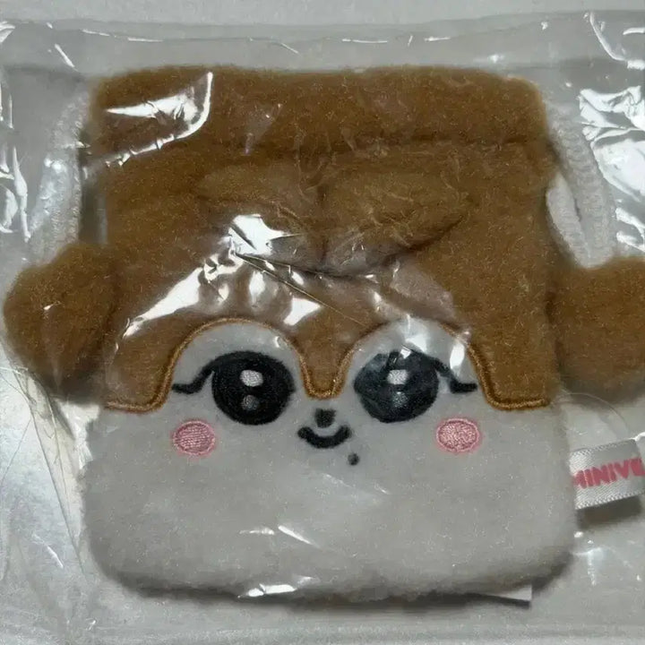 [SOLD OUT] 아이브 미니브 달이 미니 파우치