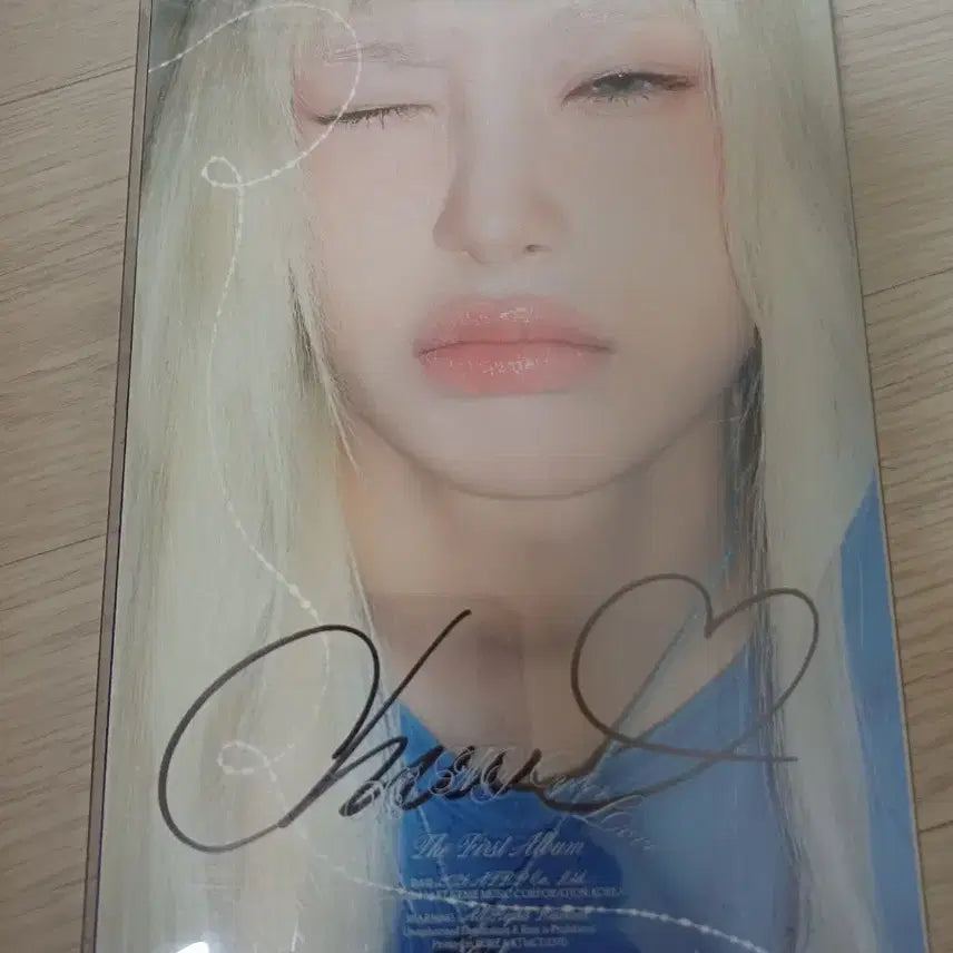 [SOLD OUT] 이달의소녀 출신 츄 chuu 비매 싸인 앨범