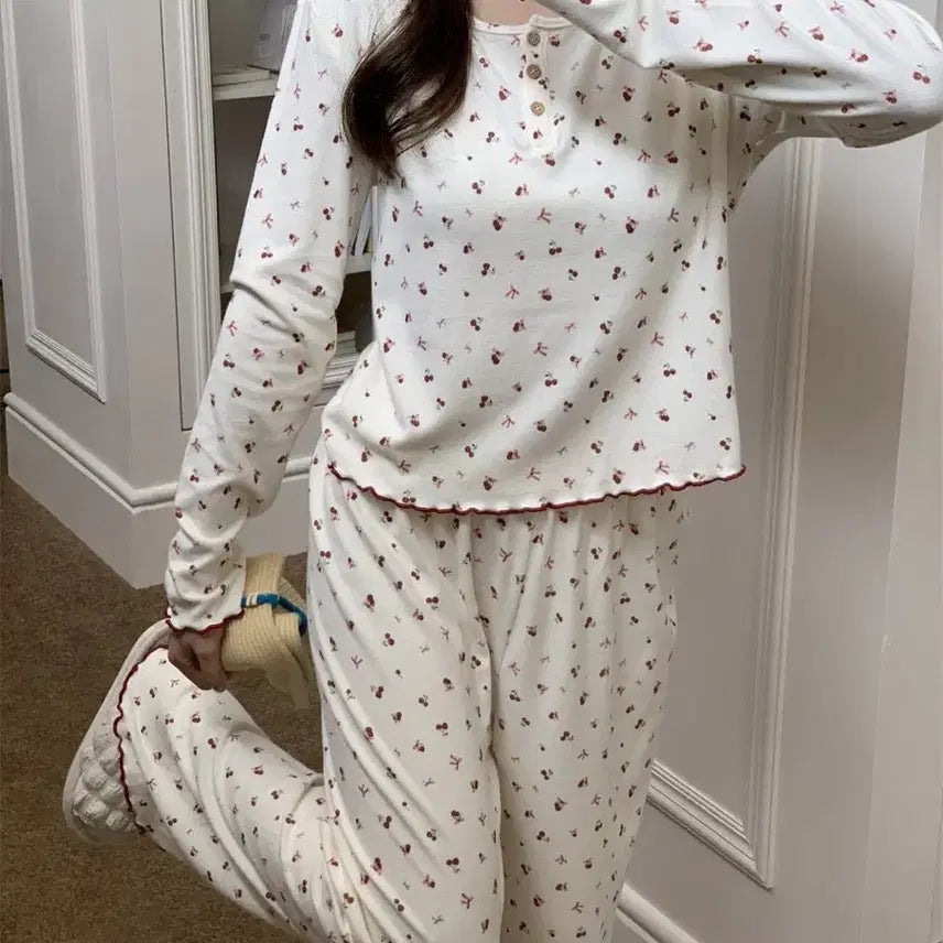 [BUNJANG] Cherry Pattern Long Sleeve Pajama Set / (편안함 최강) 체리 패턴 긴팔 파자마 세트