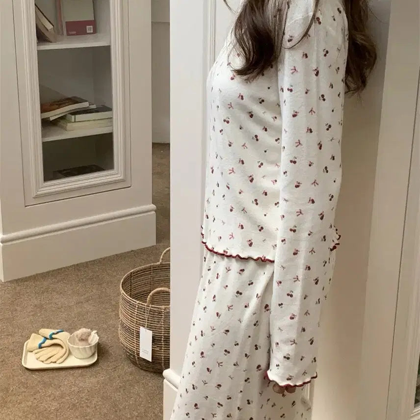 [BUNJANG] Cherry Pattern Long Sleeve Pajama Set / (편안함 최강) 체리 패턴 긴팔 파자마 세트