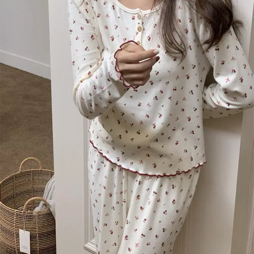 [BUNJANG] Cherry Pattern Long Sleeve Pajama Set / (편안함 최강) 체리 패턴 긴팔 파자마 세트