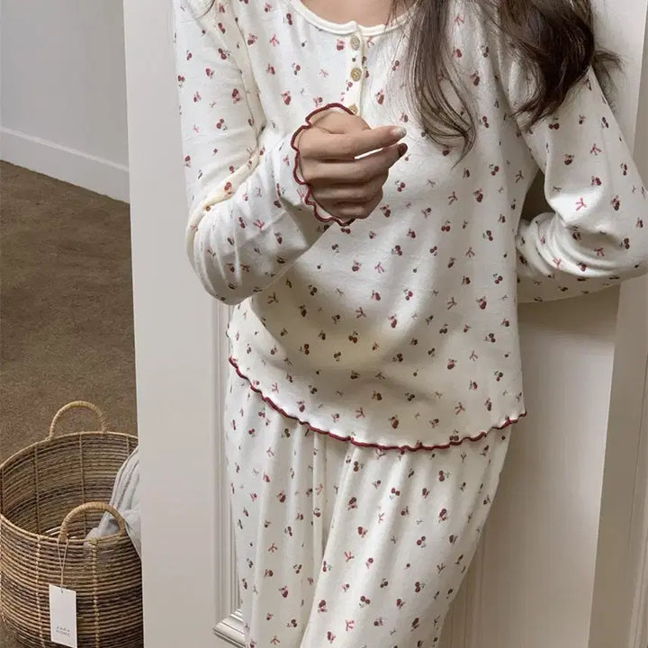 [BUNJANG] Cherry Pattern Long Sleeve Pajama Set / (편안함 최강) 체리 패턴 긴팔 파자마 세트
