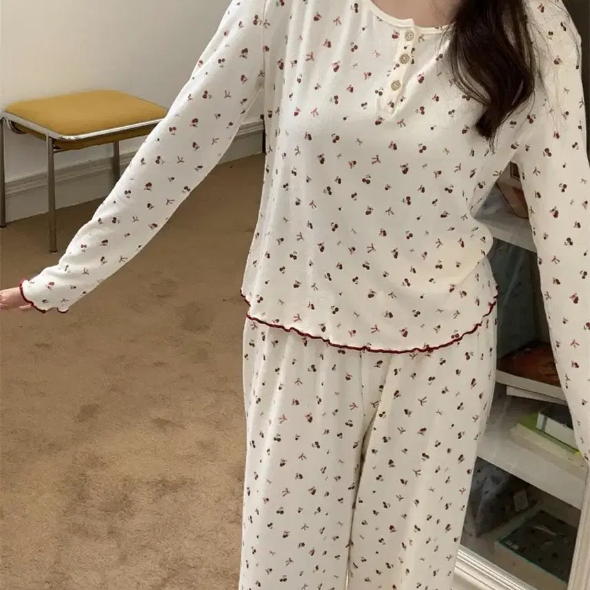 [BUNJANG] Cherry Pattern Long Sleeve Pajama Set / (편안함 최강) 체리 패턴 긴팔 파자마 세트