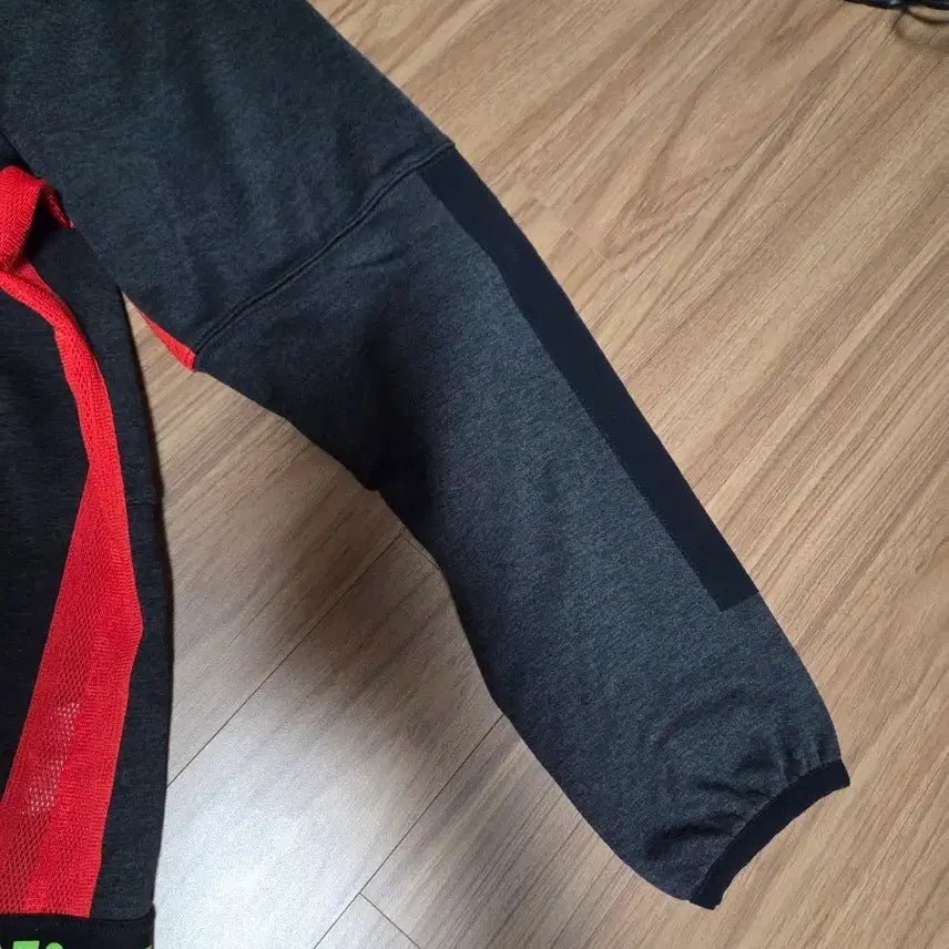 [BUNJANG] Nike Therma Crew Top L / 나이키 써마 크루탑 L 100