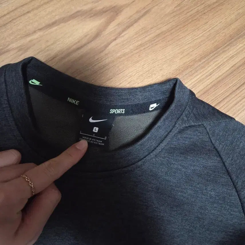 [BUNJANG] Nike Therma Crew Top L / 나이키 써마 크루탑 L 100