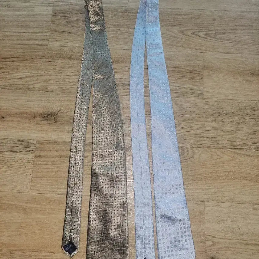 [BUNJANG] Burberry Tie Set / 버버리  넥타이 2종