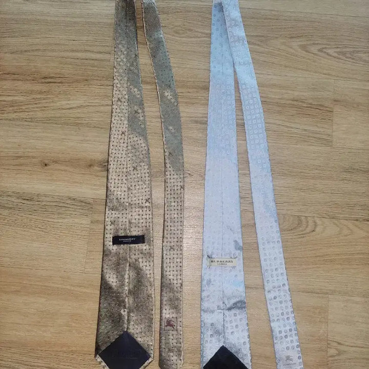 [BUNJANG] Burberry Tie Set / 버버리  넥타이 2종