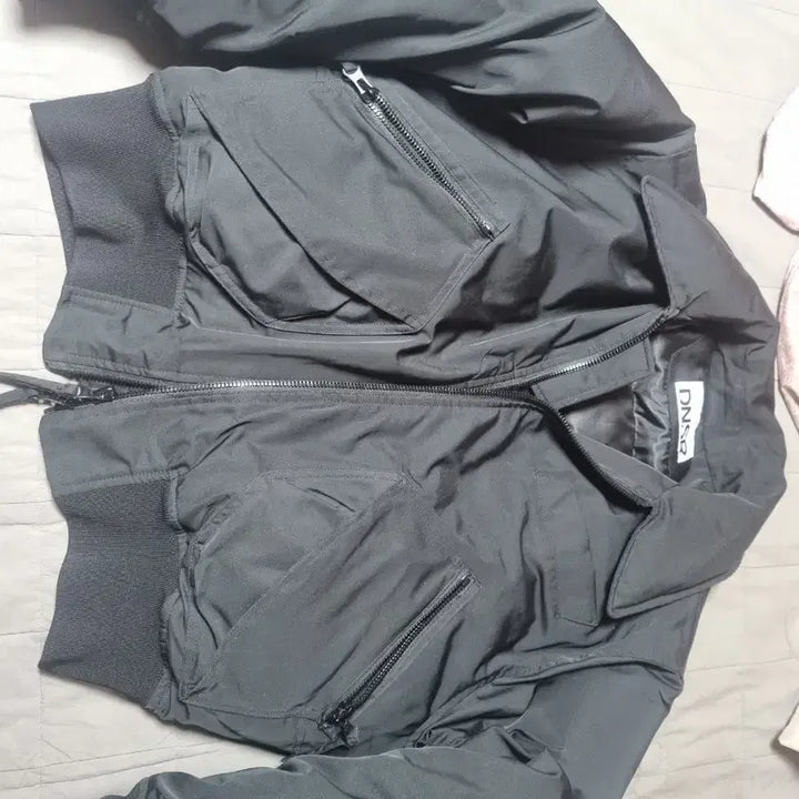 [BUNJANG] DNSr Flight Crop Duck Down Padded Jacket Black M / dnsr 디엔써 플라이트 크롭 덕다운 패딩 블랙 M