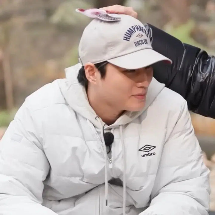 [BUNJANG] DAY6 Young K Umbro Lightweight Padded Jacket / 엄브로 네오라이트 경량패딩자켓 판매(DAY6 영케이 착용!)