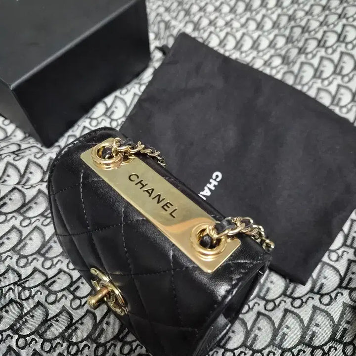 [SOLD OUT] 샤넬 트렌디 CC 미니