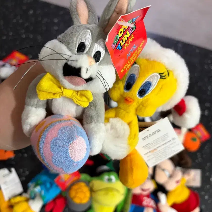 [BUNJANG] Looney Tunes 12-Month Doll Set / 루니툰 인형 12월 세트