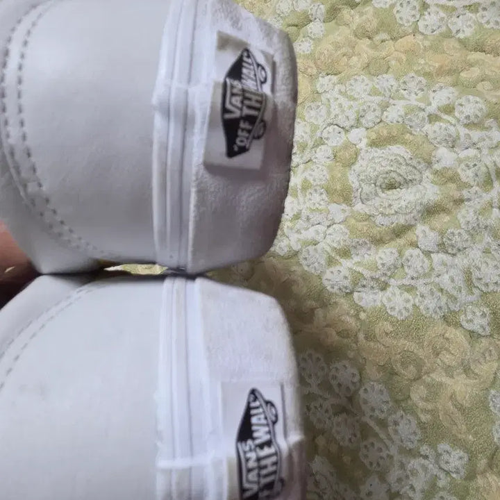 [BUNJANG] Vans Old Skool White/Yellow Sneakers 245mm / 반스 올드스쿨 흰/노 스니커즈 245mm