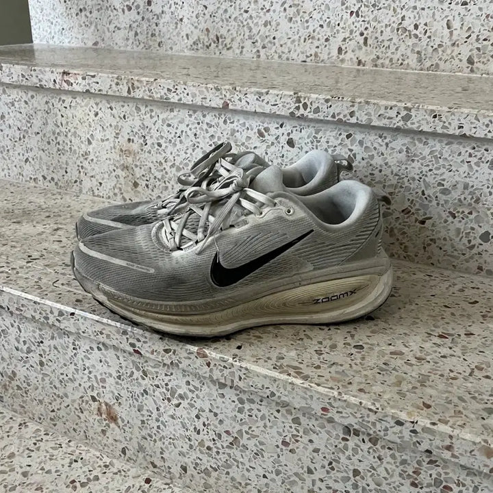 [BUNJANG] Nike Vomero 18 / 나이키 보메로18