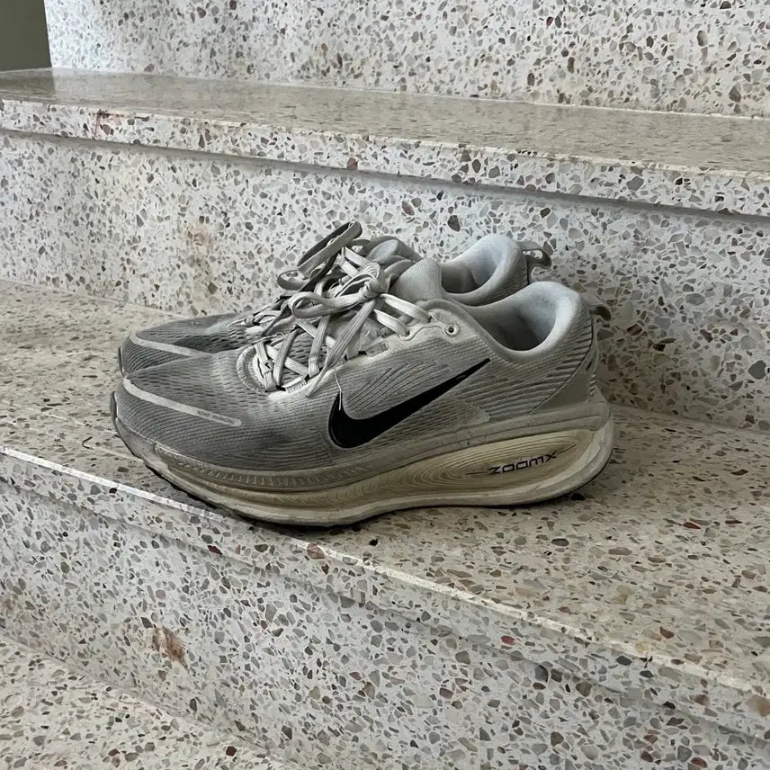 [BUNJANG] Nike Vomero 18 / 나이키 보메로18