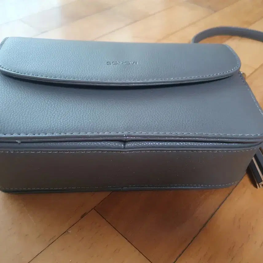[BUNJANG] SONOVI Gray Crossbody Bag / SONOVI 소노비 회색 크로스백