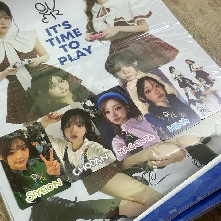 [BUNJANG] QWER POB Photocard Poster Bundle Set / [풀세트] Qwer 플스 포토카드 포스터