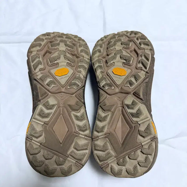 [SOLD OUT] [255] 호카 새티스파이 마파테 스피드4 라이트 러버