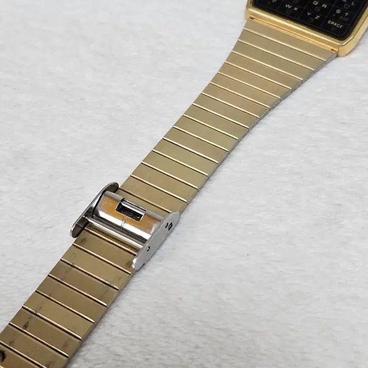 [BUNJANG] Casio DBC 610 Digital Watch / 카시오 DBC 610 단종 영문 자판