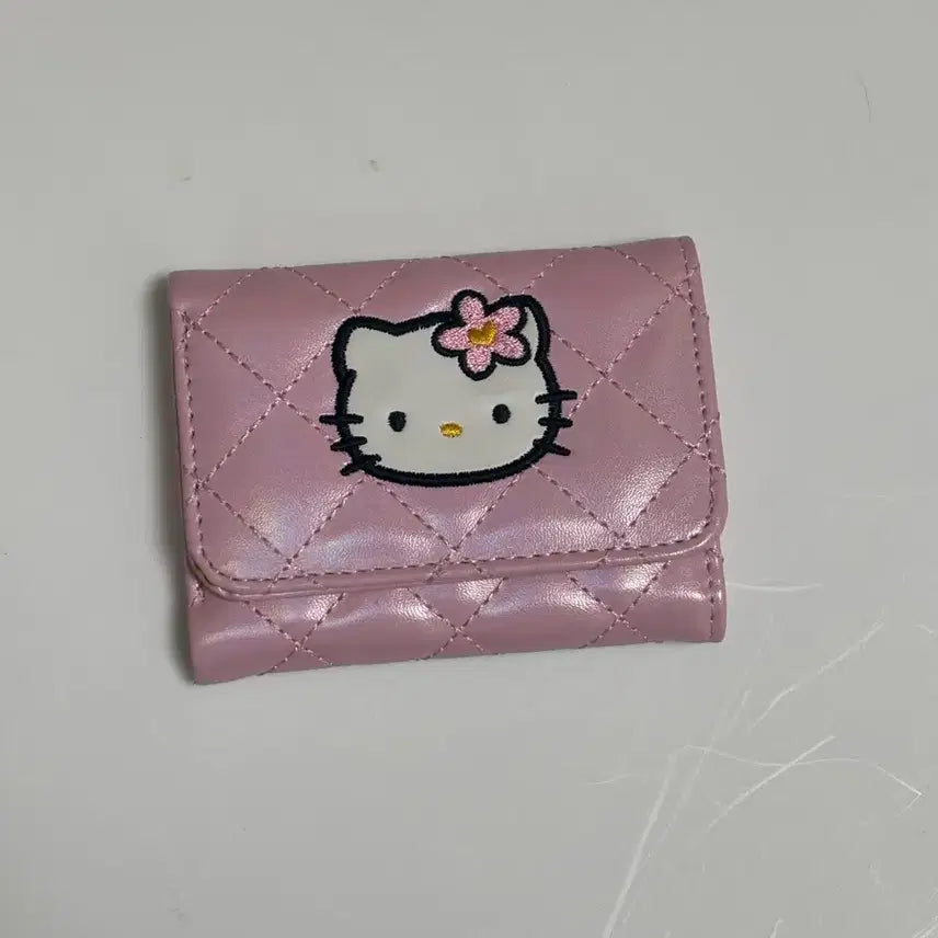 [BUNJANG] Hello Kitty Quilted Wallet / 헬로키티 퀄팅 지갑 미사용 (단종)