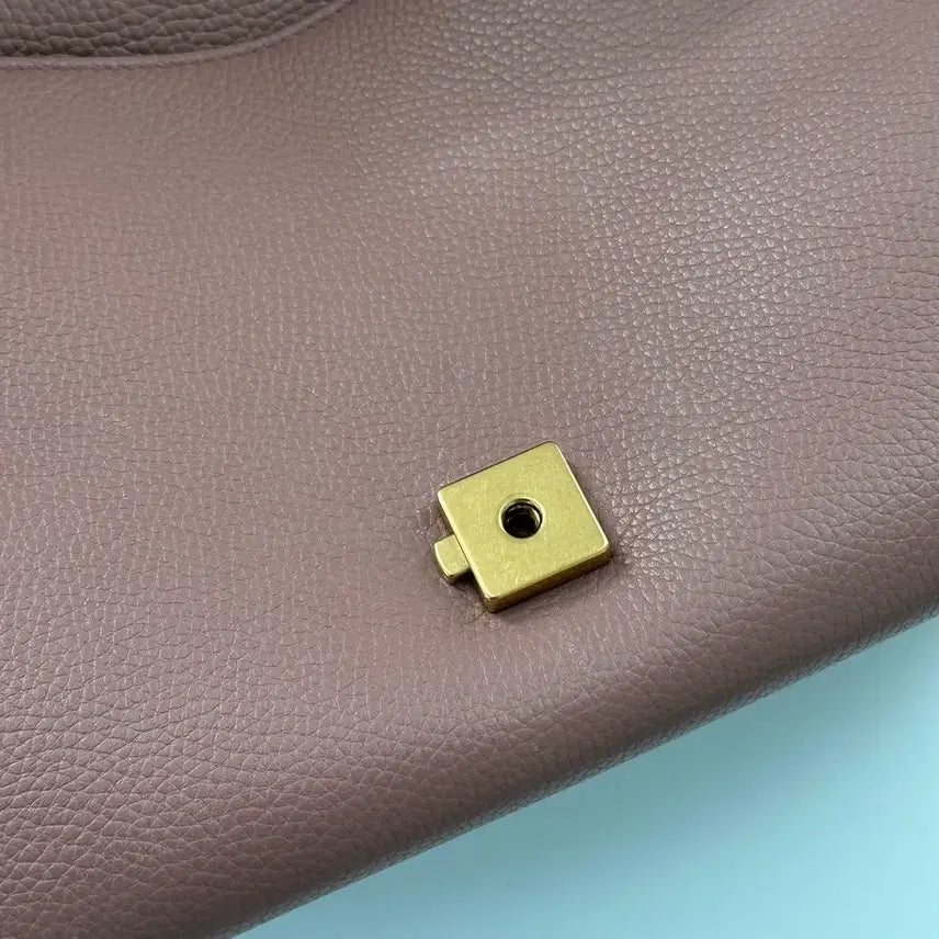 [SOLD OUT] 구찌 GG 마몽 탑 핸들백 핑크 421890