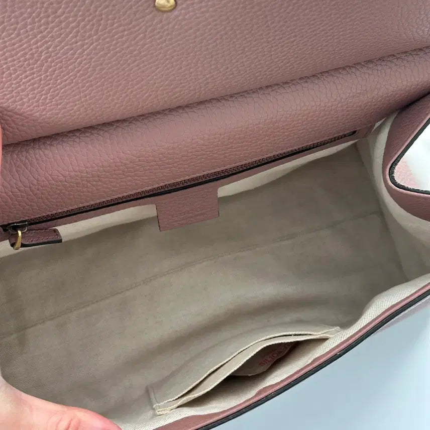 [SOLD OUT] 구찌 GG 마몽 탑 핸들백 핑크 421890