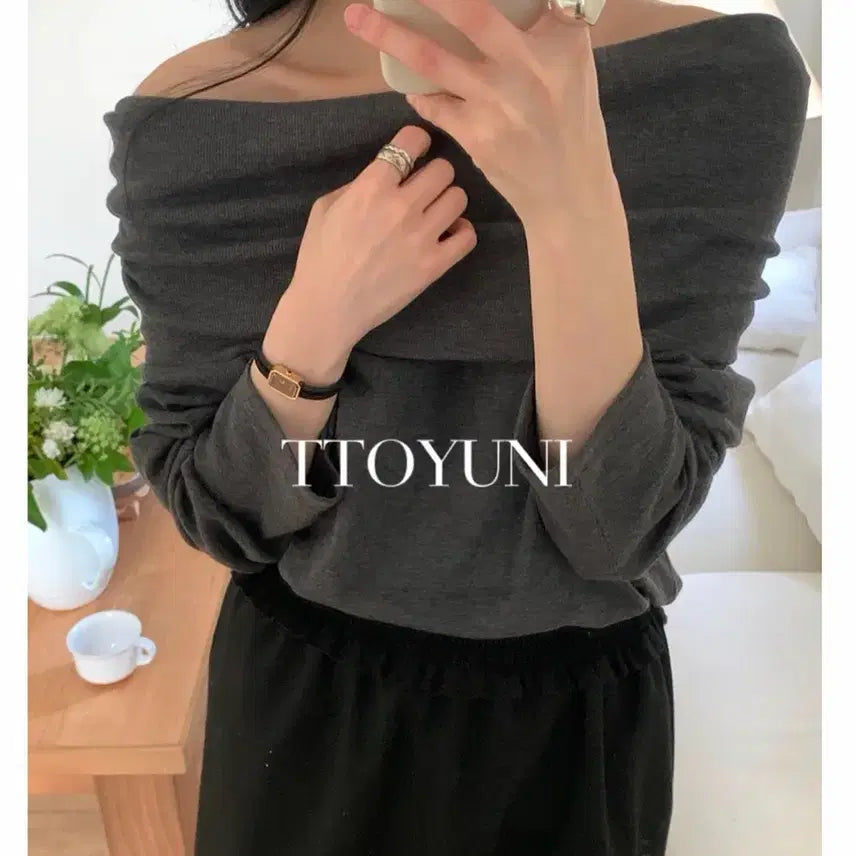 [BUNJANG] Comehere Off-Shoulder One-Shoulder Knit Top / 컴히얼 오프숄더 원숄더 니트 블랙
