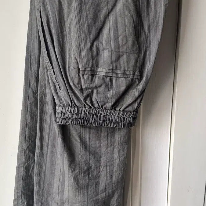 [BUNJANG] AMOMENTO 24FW Stripe Set-up (M Size) / 아모멘토 24fw 스트라이프 셋업 m사이즈