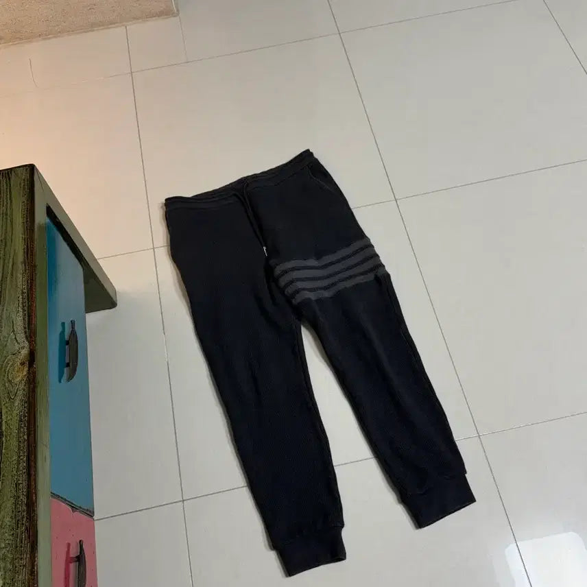 [BUNJANG] Thom Browne Waffle Jogger Pants / 톰브라운 와플 조거팬츠