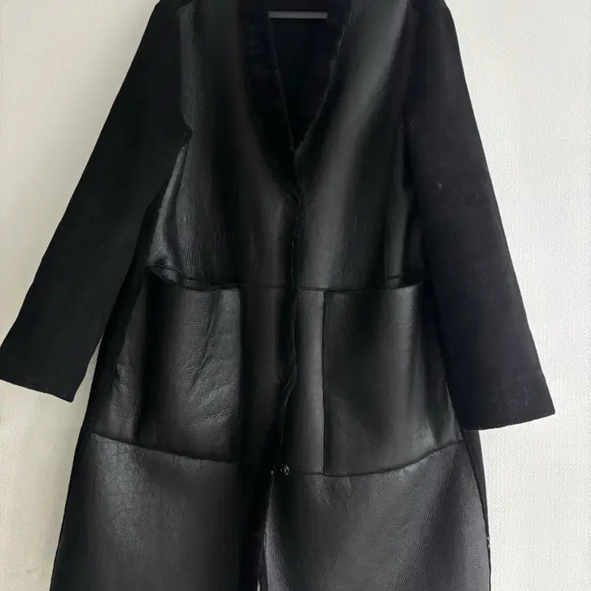 [SOLD OUT] 블랙 양면 롱무스탕