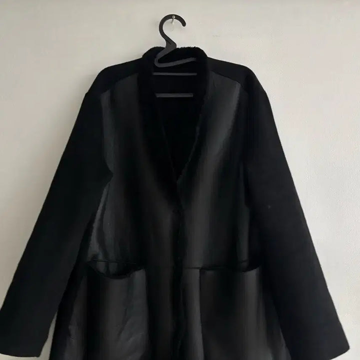 [SOLD OUT] 블랙 양면 롱무스탕
