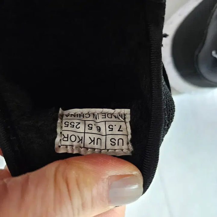 [BUNJANG] RYN Black Slip-on Sneakers 255 / RYN 린 블랙 슬립온 운동화 255