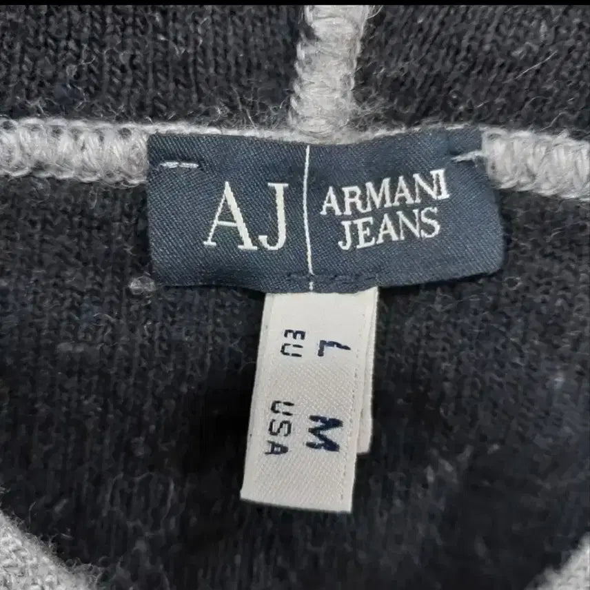 [BUNJANG] Armani Knit Hooded Zip-up (L) / 아르마니 정품 니트 후드집업 (L size)