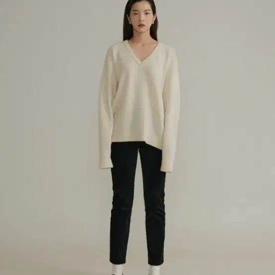 [BUNJANG] Tannat V-Neck Knit / tannat 타낫 브이넥 니트