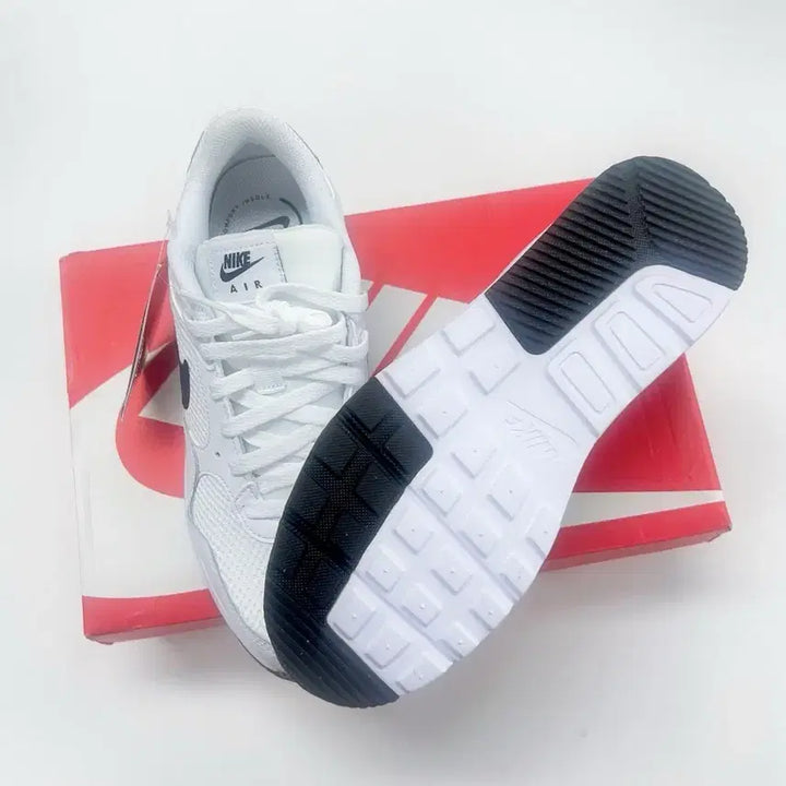 [BUNJANG] Nike Air Max SC White Black Sneakers / [250] 나이키 에어맥스 SC 흰검 운동화 CW4555-102 화이트