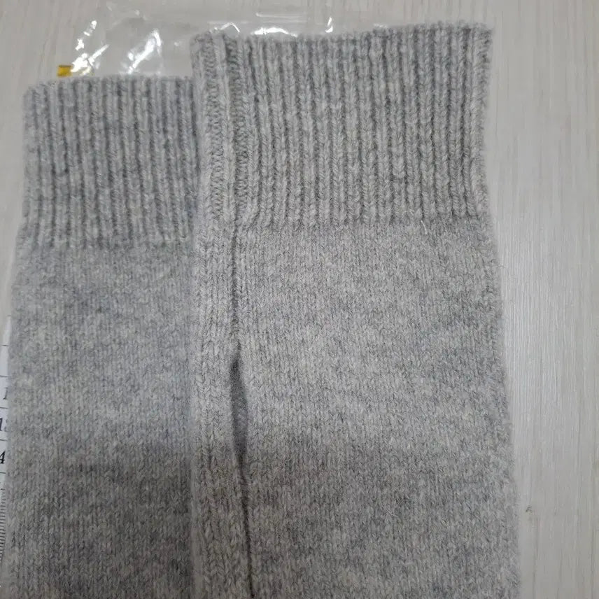[BUNJANG] Knitted Gray Arm Warmers / 손 토시 니트 그레이 새상품